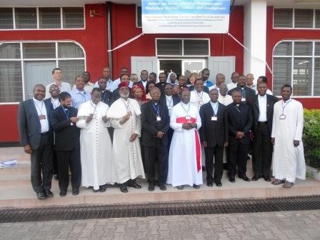 Homenaje de África a los Papas Juan XXIII y Juan Pablo II